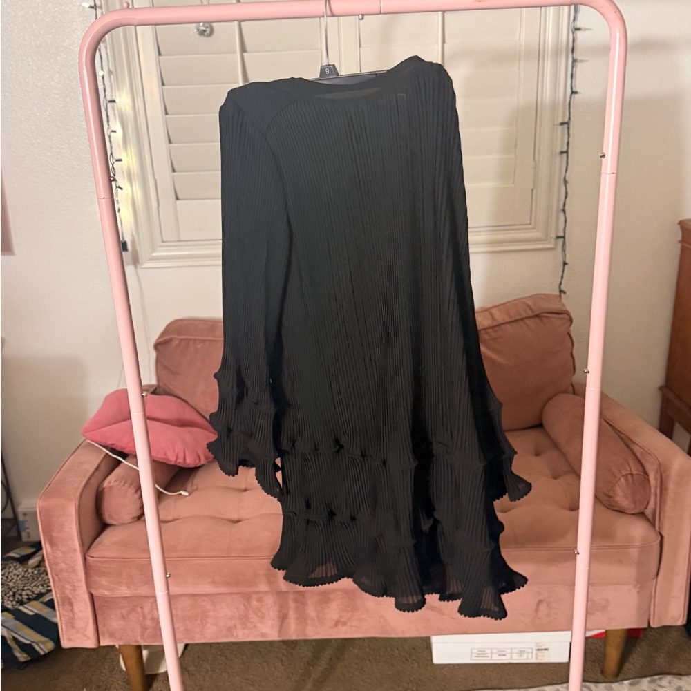 Elegant Black Pleated Skirt